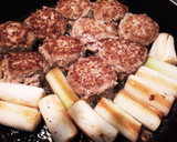 和風煮込みハンバーグ☆焼き長ネギも一緒に作り方4写真