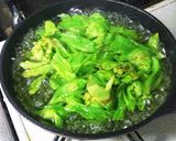 142醤油麹でフキ味噌（ふきのとう）作り方1写真