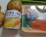 鮭とジャガイモとアスパラの味噌バター炒め作り方1写真