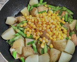 鮭とジャガイモとアスパラの味噌バター炒め作り方9写真