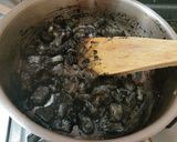 おうち晩酌に！ワインに合うイカの墨煮作り方3写真
