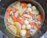 鳥もも肉に大根と人参と冷凍里芋の煮物作り方4写真