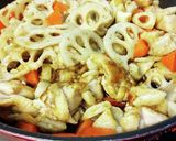 黒酢で鶏背肉にレンコン&にんじん。作り方7写真