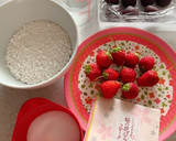 ほんのり桜風味のミニいちご大福作り方1写真