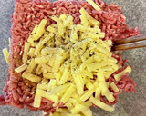 簡単！温玉のっけチーズハンバーグ作り方1写真