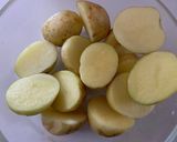 てりてりな新じゃがと鶏肉の甘辛炒め作り方1写真