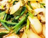 小松菜と豚肉キムチ☆新玉ねぎも入れた。作り方4写真