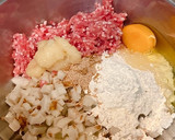 片手で玉ねぎとにんにくのお好み焼き彡作り方3写真