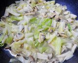 アサリとキャベツと赤大根のスープパスタ作り方7写真