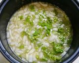 春の炊き込みご飯！新玉葱と菜の花作り方3写真
