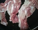 卵と豚スライスとヨシダソースを焼いた！作り方4写真