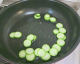 きゅうりと卵とチーズのマヨトマバジル丼作り方2写真