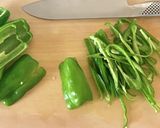 ご飯に合う【ピーマンと豚の味噌きんぴら】作り方1写真