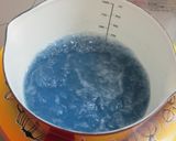 天然色の琥珀糖☆バタフライピーの宝石☆作り方3写真