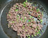 鳥ひき肉のあんかけニラ玉丼作り方2写真