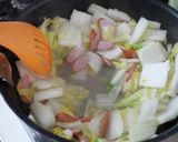 材料2つ!白菜とウィンナーの塩炒め作り方3写真
