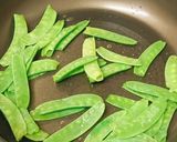 絹さやとちくわと卵の炒めもの作り方3写真