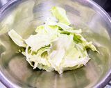 よしやすの豚肉とキャベツのピリ辛味噌炒め作り方2写真