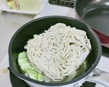 残り野菜で煮込みうどん（醤油ラーメン味)作り方4写真