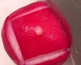 ラディッシュの薔薇 飾り切り作り方1写真