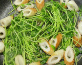 もう一品に！豆苗とちくわのサッと炒め作り方4写真