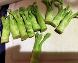 タラの芽と豚肉のペペロンチーノ作り方2写真