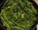 油揚げと春菊のピリ辛胡麻だれ炒め作り方5写真