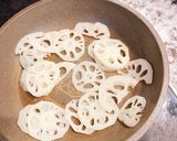 黒ごま香る蓮根のきんぴら作り方1写真