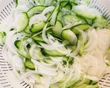 沢山食べられる新玉ねぎときゅうりのサラダ作り方4写真
