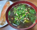牛肉ダシダで豚ミンチとパセリの味噌汁作り方3写真