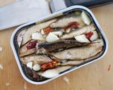 オイルサーディンの缶ごとにんにく焼き作り方1写真