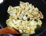 鶏皮の唐揚げ(鶏皮から出る油だけで)作り方3写真