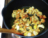 鶏皮の唐揚げ(鶏皮から出る油だけで)作り方4写真