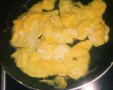 ケチャップとバタースクランブルeggパン作り方2写真