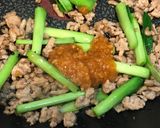 腎臓内科医考案☆減塩ひき肉ニラ炒め作り方3写真