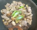 三杯鶏(台湾風鶏肉醤油炒め)作り方9写真