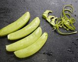 簡単！野菜とチーカマの檸檬マヨ和え作り方1写真