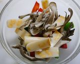 簡単！野菜とチーカマの檸檬マヨ和え作り方3写真