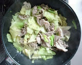 材料2つ☆豚こまキャベツの簡単旨塩炒め。作り方6写真