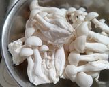 ニンジンと絹さやとシメジの三色炒め作り方3写真