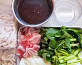豚肉と小松菜で＊もちパリ餡かけ焼うどん＊作り方1写真