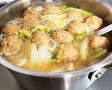 便秘解消お味噌汁。業スー肉団子入りで作り方4写真