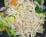 ランチに♪野菜たっぷりの焼きうどん作り方6写真