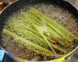 手を汚さずフキの筋むき作り方3写真