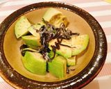 パパッと！お酒のおつまみにアボカド塩昆布作り方2写真