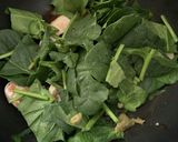 鶏肉とほうれん草とわさポン炒め作り方4写真