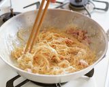 生クリーム不使用☆カルボナーラ焼ビーフン作り方6写真
