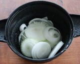 簡単煮物!新玉ねぎとさやえんどうのすき煮作り方2写真