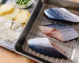 鰆とじゃがいもの紙包みレモンバター蒸し作り方1写真