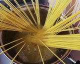アンチョビトマトパスタ黒ニンニクのせ作り方4写真